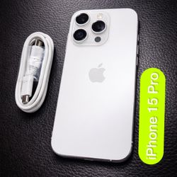 Apple IPhone 15 Pro, 256GB, White Titanium - Unlocked In Excellent condition!!