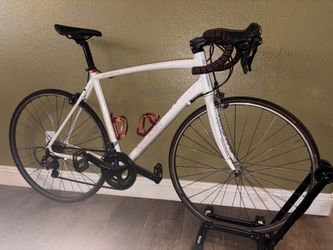Raleigh Revenio 4.0 Ultegra/105 Light Aluminum/Carbon Road bike
