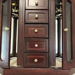 Display Home Jewerly