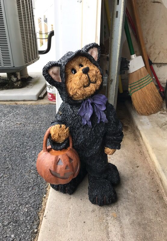Genuine Boyds Bear Statue Halloween