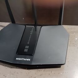 Nighthawk BRAND NEW ROUTER WIFI HIGH PERFORMANCE