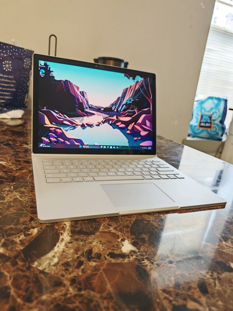 Microsoft Surface Book 1