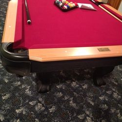 Barrington Allington 8.3' Pool table !!!