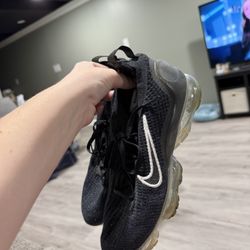 Women’s Shoes 