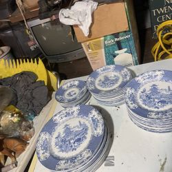 Allerton‘S Blue Willow Chinese Motif English Made 44 Piece