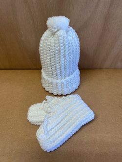 Cap & Bootees Set