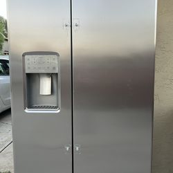 Kenmore Refrigerator 36”