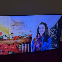 65 Inch Samsung TV Crystal UHD 
