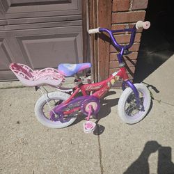 Princess Huffy Bike With a doll seat. in Excellent commission.
(62 - 203) 12 1/2 X 2 1/4
Adjustable seat included. 

It's that Izzy 
Izzy's 💥 Deals