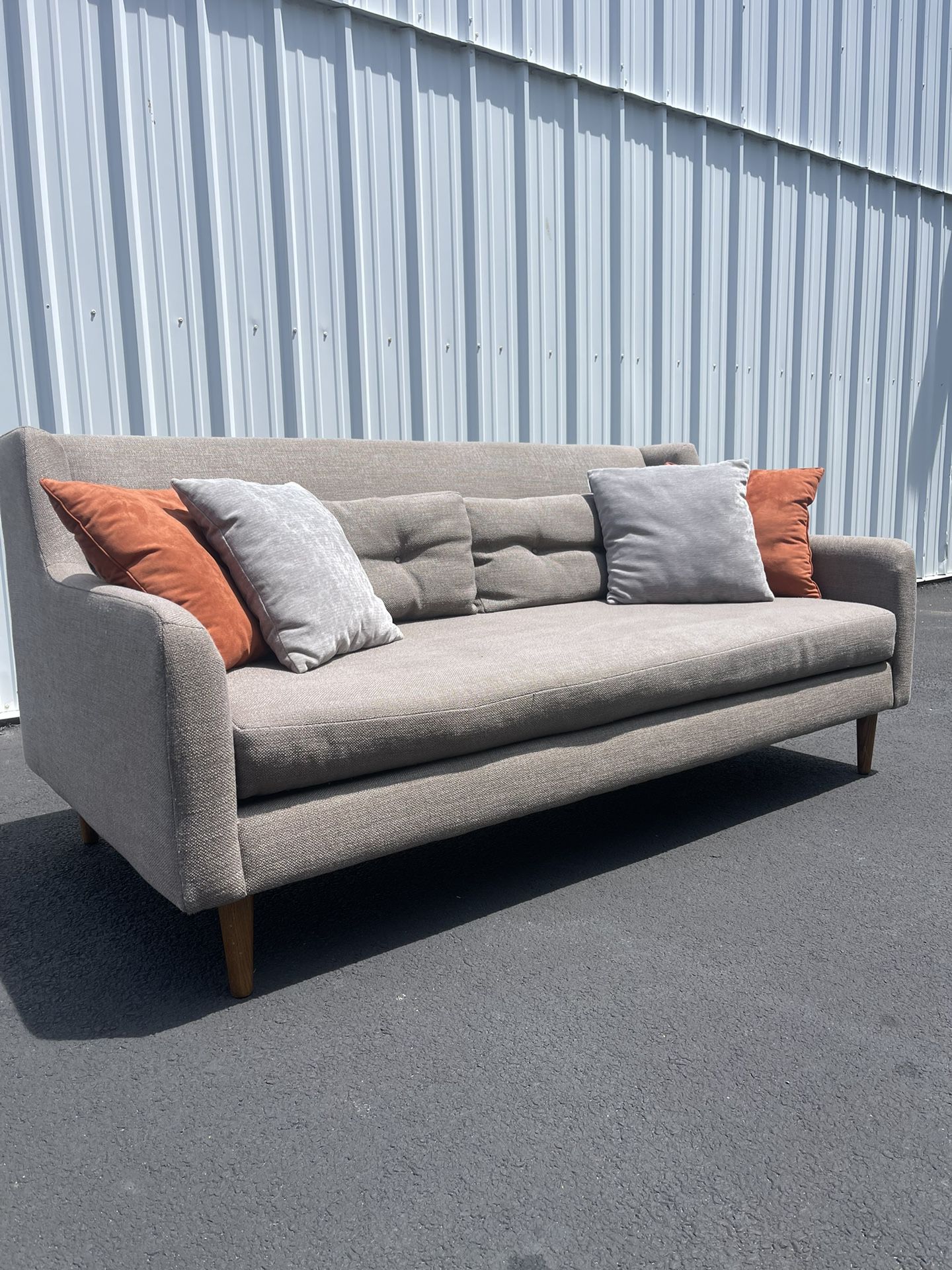 🚚FREE DELIVERY🚚West Elm- Crosby Sofa, Brown 80” Sofa.