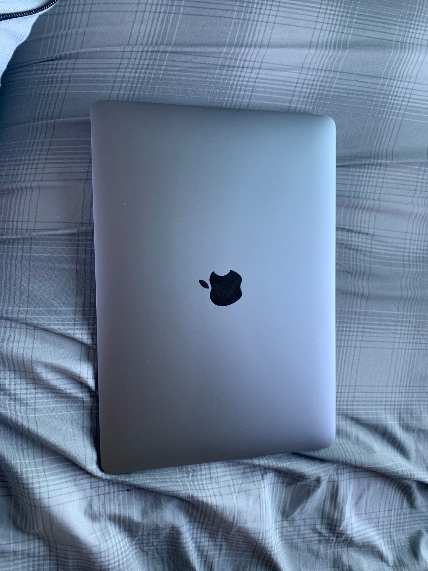 MacBook Air Laptop 13” (2018)