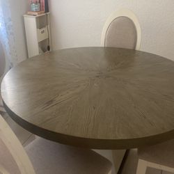 4 Chair round Dining table 