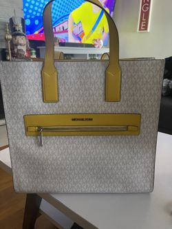 MK Purse