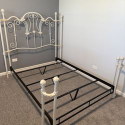 Full Size Bed With Mattress And Box Spring 