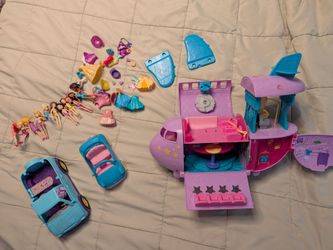 Polly pocket play set with plane, cars and dolls