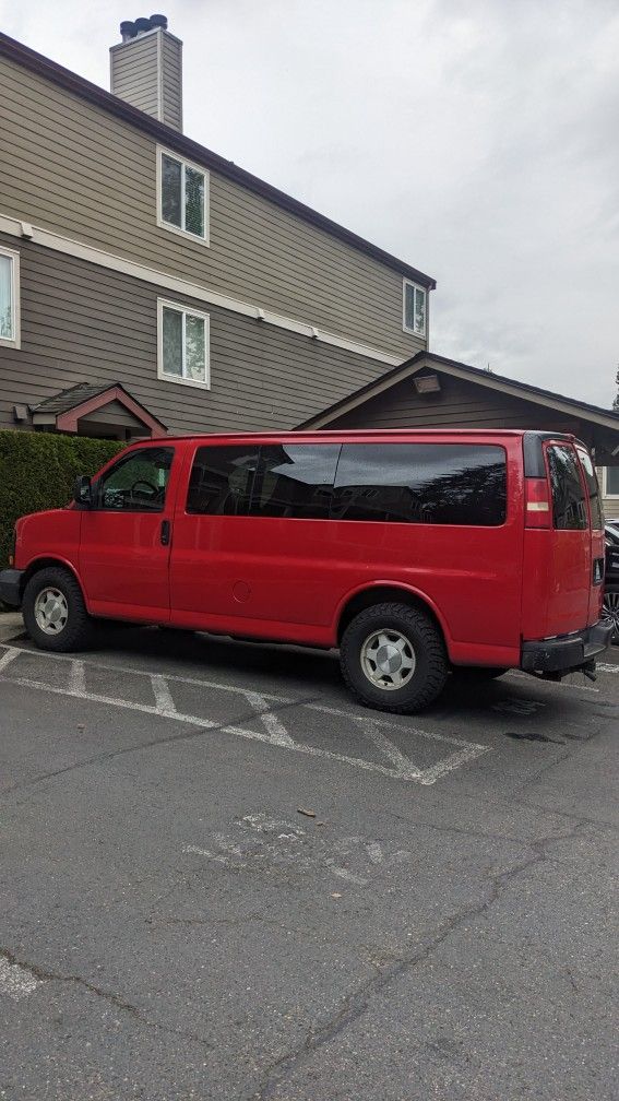 2003 Chevy Express 1500 AWD 