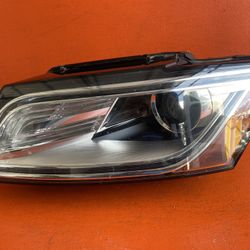 2013 2014 2015 2016 Audi Q5 Left Driver Side Xenon Headlight OEM 8R0941005E