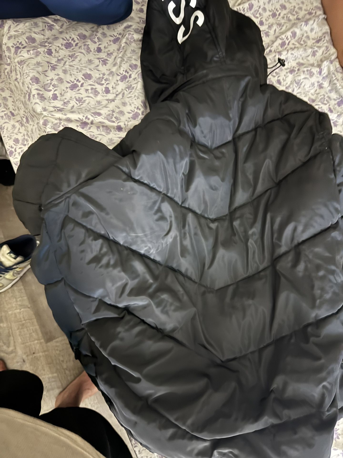 Guess Puffer