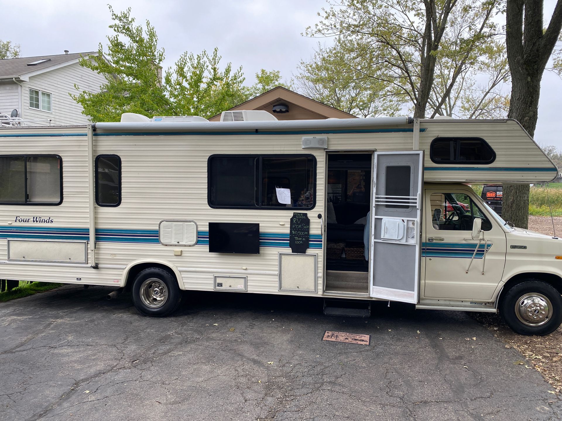 1991 four winds 29 foot RV