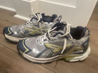 Balenciaga Runner Sneaker Size 43