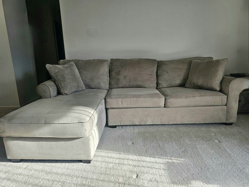 Sectional 2 pieces - Good Condition Used