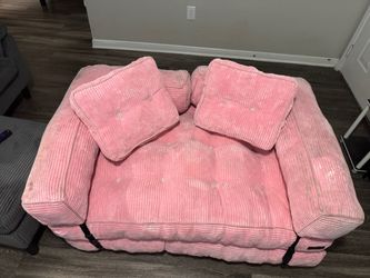Pink couch/bed