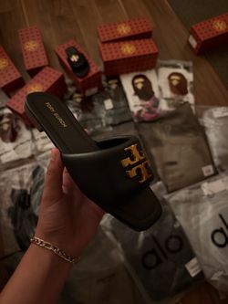 Tory Burch sandles sizes 35,36