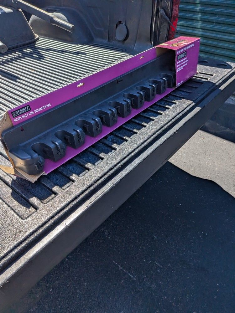 Heavy Duty Tool Organizer Bar – by Everbilt (New / Excellent)