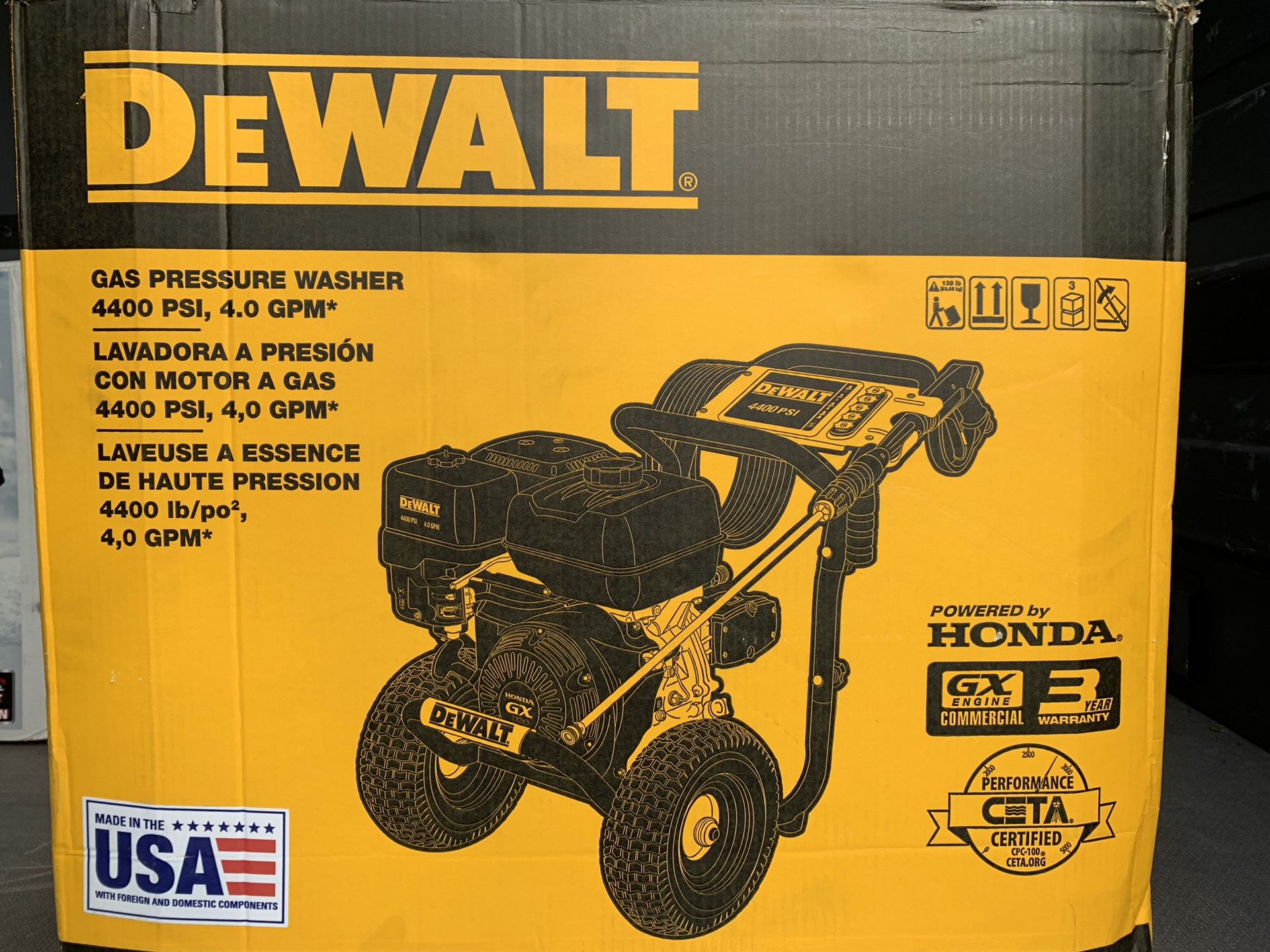 DEWALT 4400 PSI at 4.0 GPM Gas Pressure Washer Powered by Honda