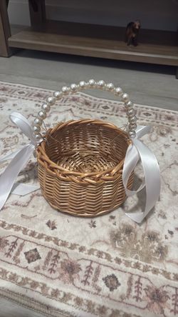 Flower girl basket