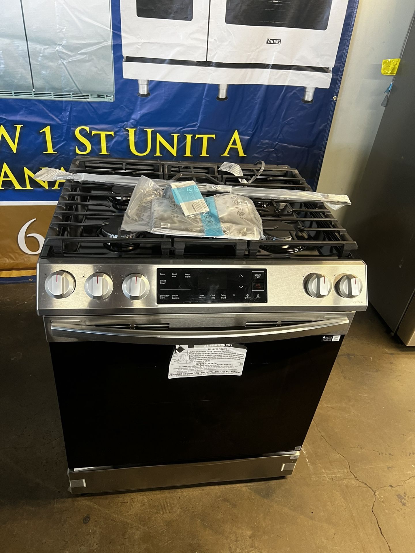 NEW OPEN BOX SAMSUNG STAINLESS STEEL GAS STOVE 30”