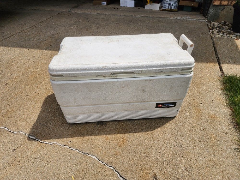 Igloo Marine Cooler