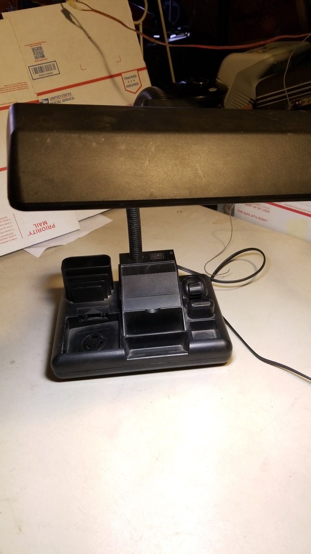 Black desk lamp works like new