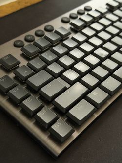 Logitech Keyboard G915