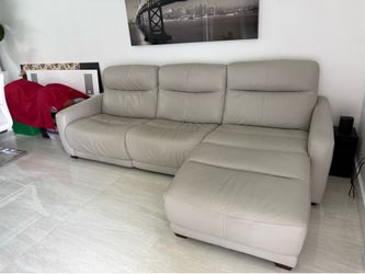 Recliner sectional sofa