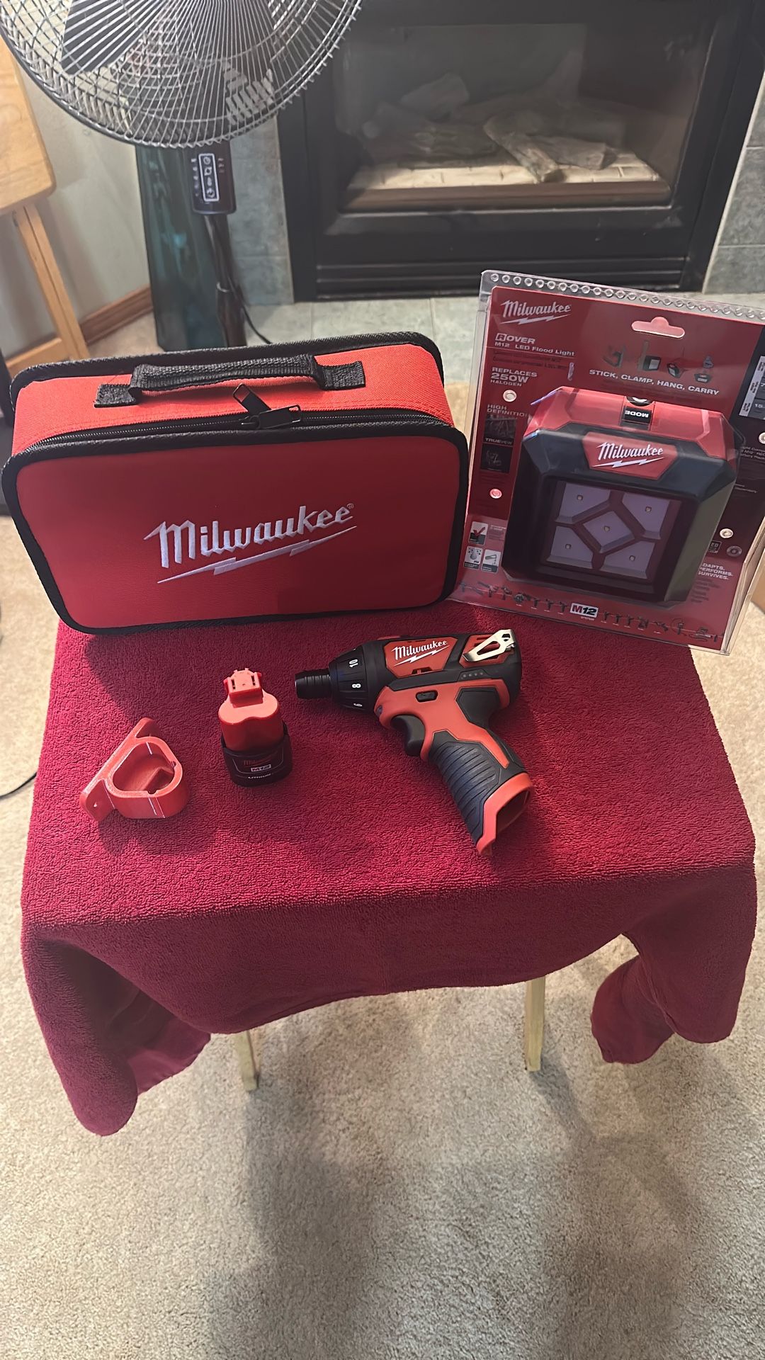 Milwaukee M12 Cordless Screwdriver