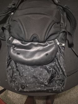 Black men's Oakley kitchen men's bag
