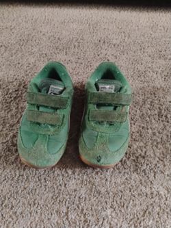 Size 7C  Kids Sneakers (BUNDLING AVAILABLE)