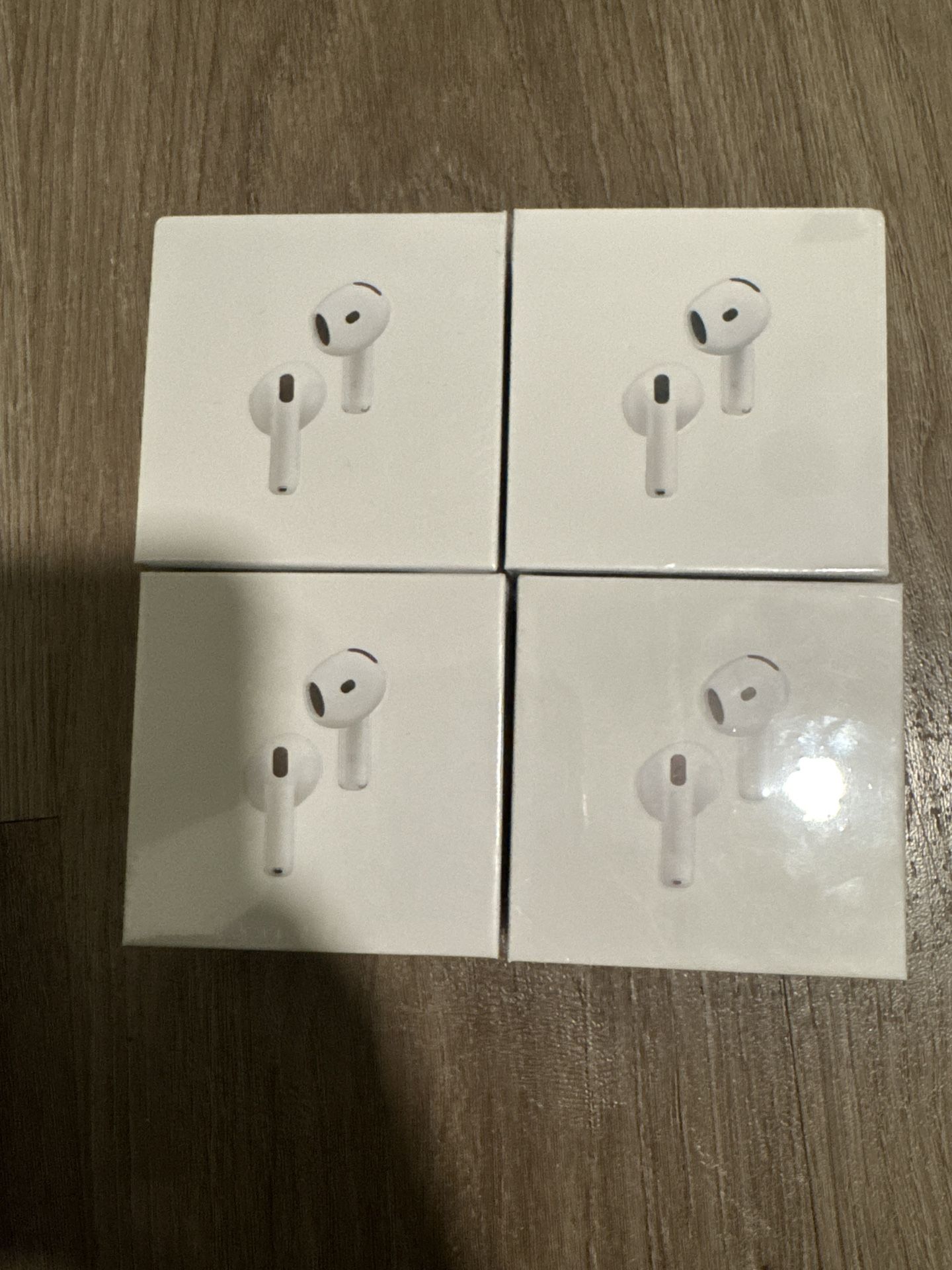 AirPods 4 (Active Noise Cancellation)