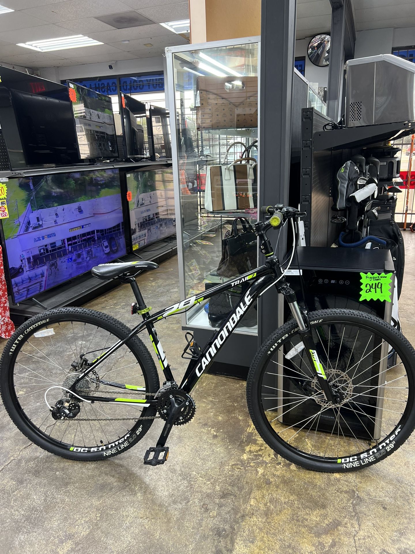 Cannondale Trail 7 29” M mountain bike