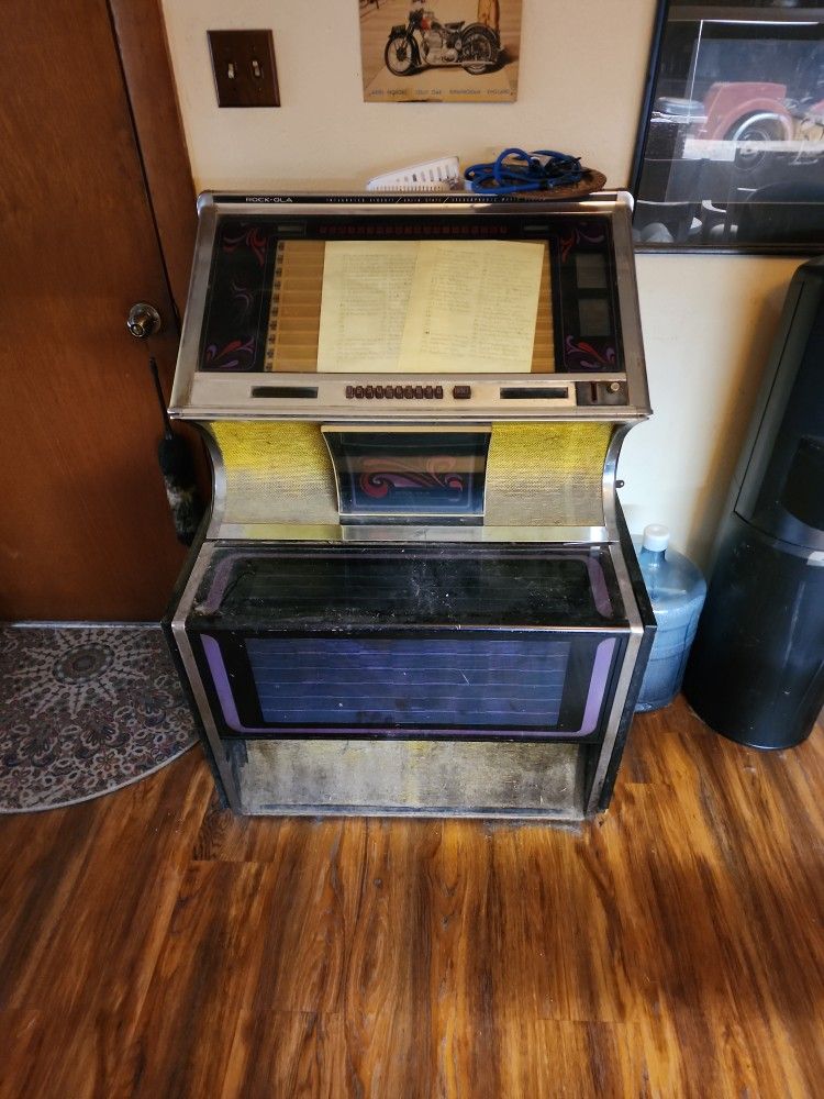 1974 Vintage ROCK-OLA Jukebox- Solid State Stereophonic