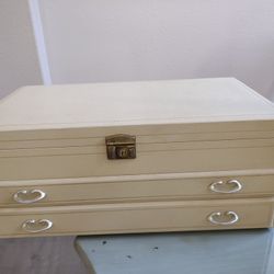 Vintage Leather Jewelry Box 