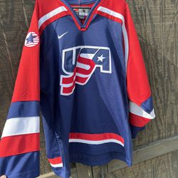 Vintage 2002 team USA Nike hockey Jersey 
