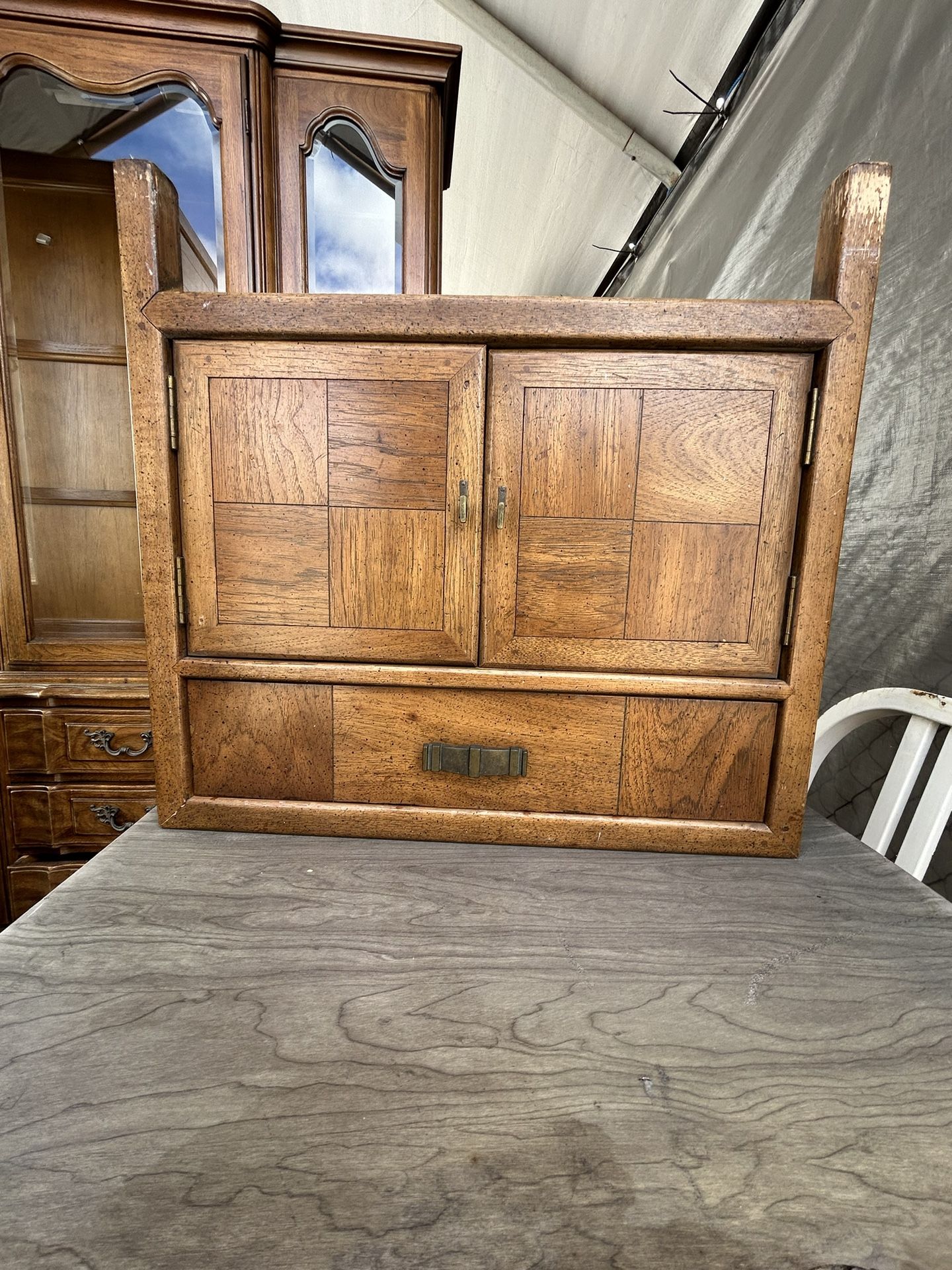 Armoire /antique