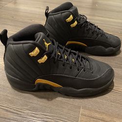 air jordan 12 retro mid black taxi (size 7)