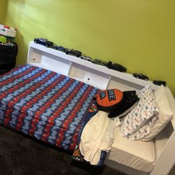 Twin Floor Bed Mattress Included(Optional) 
