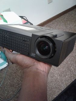 DELL PROJECTOR