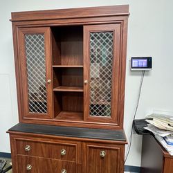 China cabinet/vanity/bookshelf