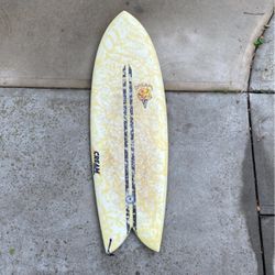 Cream Surfboard 5’4