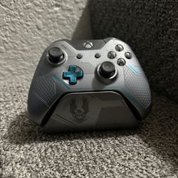 MICROSOFT XBOX ONE WIRELESS HALO 5 GUARDIANS LIMITED EDITION CONTROLLER
